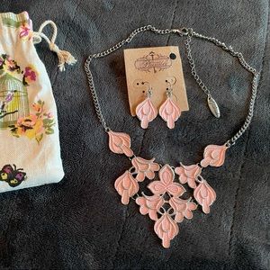 🔥BOGO🔥 Plunder Sue (necklace) and Sonia (earring) Set